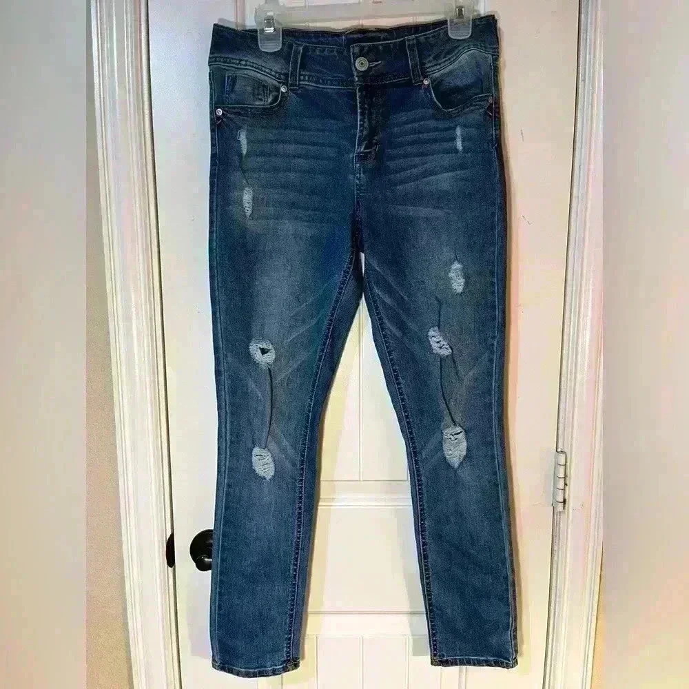 Almost Famous skinny jeans for women